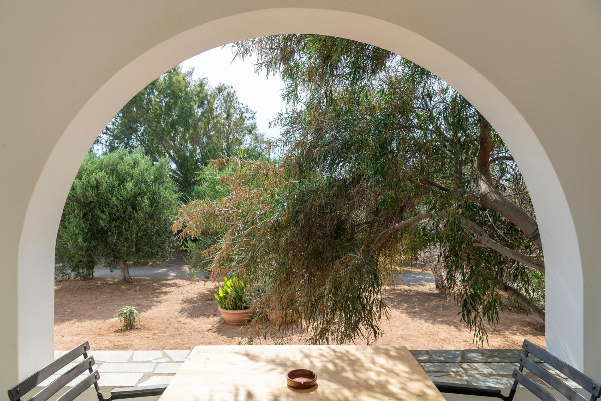 Parosland Hotel Alikí الغرفة الصورة